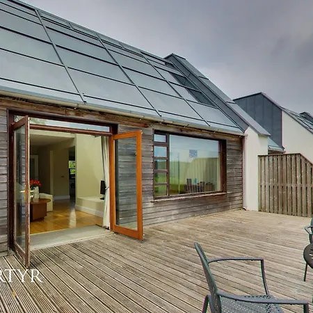 Luxury Self Catering Lodge *